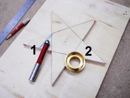 Drawing and Cutting a Wooden 5 Point Star / Dessiner et coupe une étoile à 5 branches en bois